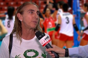 #AndinaNoticias 🎥 Natalia Málaga habla claro sobre la selección peruana de vóley 👉 https://ow.ly/ZGYa50Qiy9U Entrevista: Marcelo Eslava Cámara y edición: Sergio Crispín | Agencia de Noticias Andina