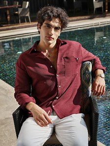 Buy Campus Sutra Men Comfort Relaxed Fit Spread Collar Solid Cotton Casual Shirt -  - Apparel for Men