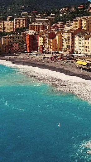 2.6K views | Wer will jetzt auch sofort nach Italien?   #liguria #genova #italy #italia #europe #liguriagram #mare #lamialiguria #sea #savona #genua #cinqueterre #laspezia #portofino #rivieradilevante #alassio #wheretonext #travel #bellaitalia #ligurian #ladolcevita #summer #genovamorethanthis #wheretonext #travelbookplaces #sanremo #nature #travelreels #liguriansea #travelbook | Travelbook | Facebook