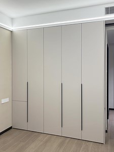 [Hot Item] 2025 Custom Luxury Modern Walk in Closet Wardrobe Systems Design Wood Bedroom Cupboards for Bedroom Open Wardrobe