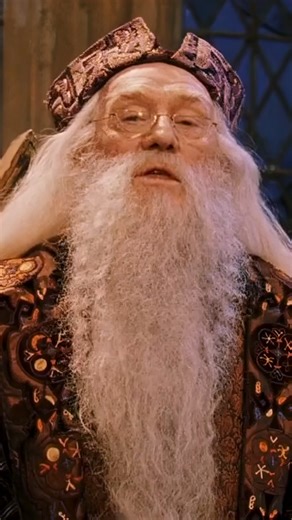 How Beetlejuice Introduces a New Generation to Richard Harris’s Hit Song The newly released Beetlejuice sequel has brought back plenty of nostalgia, but one moment, in particular, is sparking conversation among fans—the inclusion of the classic song “MacArthur Park.” While many are familiar with the song's dramatic lyrics and sweeping melody, audiences are only now learning that it was sung by actor Richard Harris, best known to a younger generation for his role as Albus Dumbledore in the first 