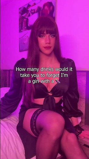 Crossdresser in Secretary Outift