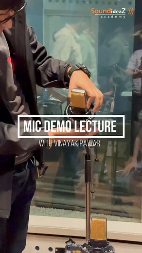 SIA Students recently attended a lecture on the Microphone Demo session with Vinayak Pawar. During this session, students learned about the correct positioning of the microphone and its role in capturing the sound of various instruments or voices. They gained a theoretical understanding of the principles behind microphone usage and also had the opportunity for a hands-on experience with it. #microphone #DemoSession #Sound #diploma #courses #SoundEngineering #SoundideazAcademy #SoundEngineeringCo
