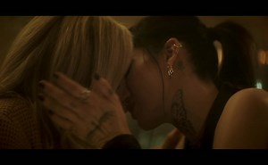 Lindsey Gort, Briana Cuoco Lesbian Scene in Dead Boy Detectives