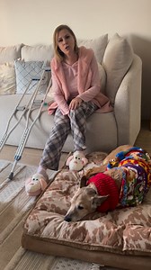 56K views · 5.9K reactions | Mi mamá se cayó cuando me cargó y por salvarme, ella se fracturó pero dice que agradece que a mí no me haya pasado nada porque me ama igual que yo a ella! #love #adoptanocompres #amor #pets #dogs | Pay de Limón | Facebook