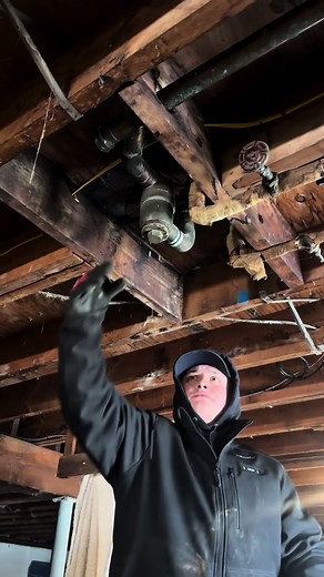 Effective Drain Unclogging with an Air Snake