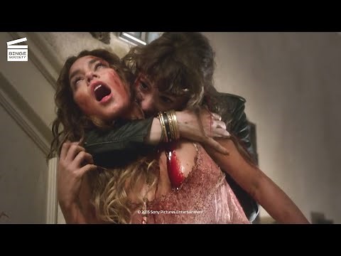 Freaks of Nature: Vampire fight HD CLIP