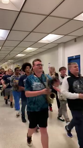Valley Forge band, cheerleaders and students held a clap out today for our athletes who made it to districts or playoffs in their respective sports. Senior, Nathan Demarest, made it to Regionals in Cross Country and the Valley Forge Football team is headed to the playoffs tonight! Congratulations athletes and good luck to you all! #PCSDproud | Parma City School District