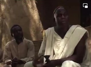 237K views · 11K reactions | Ce petit jeu comme chien et chat dans la série Burkinabè était tellement drôle. Au final même si ils sont très souvent en contradiction, ils s'apprécient beaucoup et ne peuvent pas vivre loin de lautre . C'est une très bonne leçon de cohésion sociale qu'ils nous donnent ,très fort surtout avec notre actualité. Merci à ces comédiens de genie . #3hommes1Village #3femmes1Village #lecuré #Ladji | LEÏLA . A. TALL officiel | Facebook