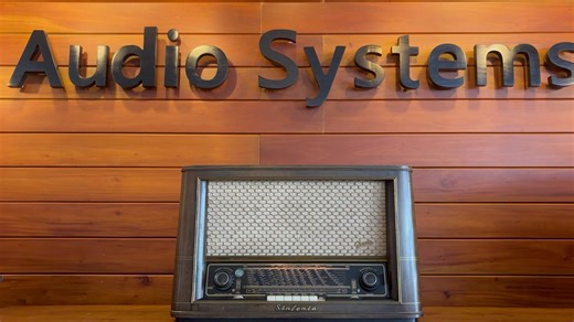 🚩 𝐆𝐫𝐚𝐞𝐭𝐳 𝐒𝐢𝐧𝐟𝐨𝐧𝐢𝐚 𝟑𝟐𝟔𝟐 Country: Germany Manufacturer / Brand: Graetz, Altena (Westfalen) Year: 1954/1955 Number of Tubes: 7 Wave bands: Broadcast, Long Wave, Short Wave plus FM or UHF. Power type and voltage: Alternating Current supply (AC) / 110; 127; 150; 220; 240 Volt Loudspeaker: 3 Loudspeakers Material: Wooden case Model: Sinfonia 3262 - Graetz, Altena Westfalen Shape: Table model with Push Buttons Dimensions (WHD): 665 x 410 x 306 mm Net weight: 15.9 kg Price: 95,000/= L