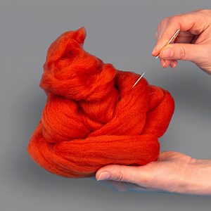 Easy DIY needle felting bear - a cute tutorial for beginners! | Miarti - Creative ideas