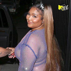 So proud of Lizzo, a splits queen 👏 | MTV UK