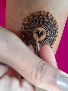 1.3M views · 2.7K reactions | Mehndi Ki Design New Art #mehndidesign #henna #mehndi | Mehndi design | Facebook