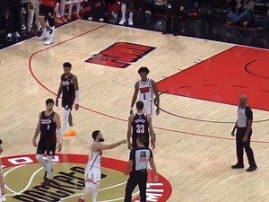 44K views · 921 reactions | Fred Van Vleet points to each referee and tells them "You suck, you suck, and you suck... b*tch asses", to then point at the referee who ejects him, saying "you're a b*tch". 略略略 | Open Court | Facebook