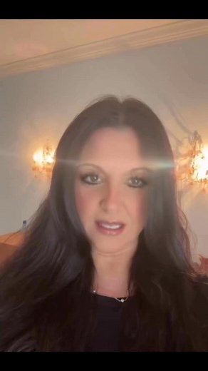 Transforming I get to into I have to —a journey of linguistic awareness that empowers our mindset! #LinguisticAwareness #MindsetShift | Laurisa Forgione Life Coach