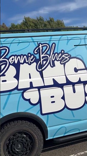 The Bonnie blue bang bus..!!￼