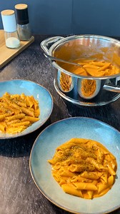 Ein ganz simpler Trick, um wirklich alle glücklich zu machen: einfach Nudeln kochen 🍝 Unsere schnelle One-Pot-Pasta mit Tomaten-Gorgonzola-Soße ist da das ideale Rezept zum Feierabend! 🍅 Einfach alle Zutaten zusammen in den Topf geben, Secuquick auflegen und in wenigen Minuten ist ein leckeres Abendessen fertig 🍽️ Zum Rezept: https://www.kochenmitamc.info/rezepte/one-pot-nudeln-mit-tomaten-gorgonzola-sosse/29644 😍 #amc #kochenmitamc #besseressenbesserleben #smartcooking #gesundeskochen | AMC