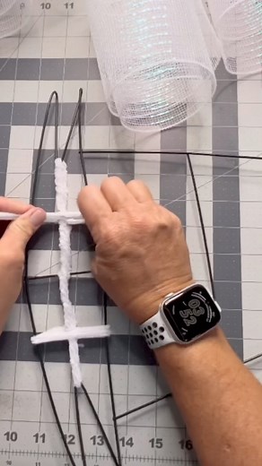 96 reactions · 38 shares | Spread Holiday Cheer with a DIY Santa Hat Wreath✨ #holliehobbies #santahats #santahats #holidaywreath #handmadeholidays #christmasdiy #christmaswreath | Hollie Lynn Williams | Facebook