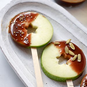 Caramel Apple Slices