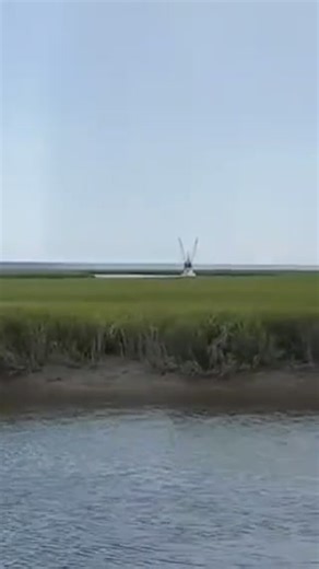 18K views · 144 reactions | Local shrimp boat Silver Fox returns to the docks at the Gay Fish Company on St. Helena Island after working the Atlantic.  #beaufortsc #seaislands #shrimpboat #lowcountrylife #shrimping #shrimplocal #supportlocalshrimpers | Explore Beaufort, SC | Facebook