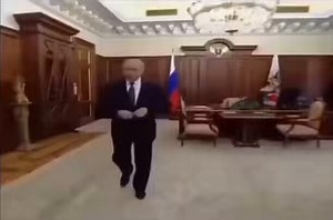 A Índia está comprando petróleo russoA China está comprando petróleo russoA UE quer comprar gás russoOs países do Golfo estão pedindo ajuda a PutinOs EUA retiraram as sanções e voltaram a comprar petróleo russo