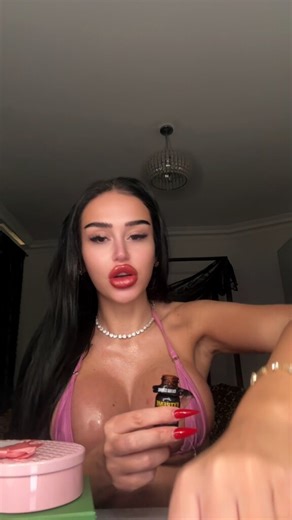 RT @YasminaSabrina2: Home wrecker Karen bimbo mind control video 10 mins long ! Dm to buy 😈