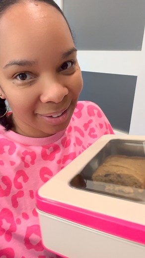 Sometimes you gotta fool them! Wholesome Homemade banana bread made with oat, honey & ripe bananas—baked with love for a feel‑good snack! 💛 #healthybananabread #bananabread #healthybaking #oatflour #homemade #plantbased #foodie #snacktime #foodphotography 🍞 Healthy Honey & Oat Banana Bread Ingredients (1 loaf): 2 large very ripe bananas, mashed (plus 1 sliced in half for topping) or 4 small 1/3 cup extra virgin olive oil 1/2 cup honey 1/2 cup rolled oats (plus extra for topping) 1 ¾ cups whole