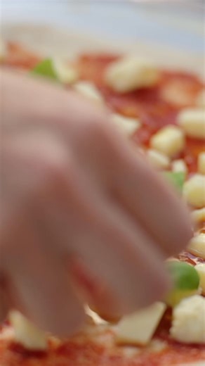 Meet the Gasmate Portofino 16" Gas Pizza Oven 🍕 Your new outdoor cooking essential, serving up restaurant-quality pizzas in just 90 seconds. Preheat for 5–10 minutes, load your pizza, and enjoy perfect results every time. #Gasmate #PortofinoPizzaOven #PizzaNight #OutdoorCooking #BBQLifestyle #PizzaOven | Gasmate