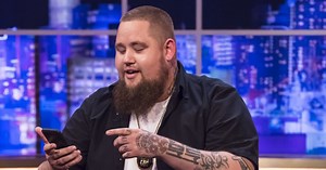 Rag 'n' Bone Man announces the birth of his son on the Jonathan Ross
