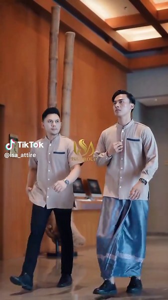 Sudah siap Idul Fitri 2025?? #gamislebaran2025 #gamislebaran #dress #sarimbit #sarimbitlebaran #famset #famset2025 #gamis2025mewahelegan #modelgamis2025kekinianviral #isa_attire