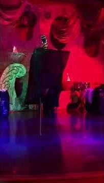 Suzie Malone Magic Burlesque " Heads Off Illusion"