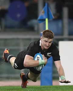 💥🔙 Jordie Barrett ran in four tries against Italy back in 2018 👊🏽 🎥 Sky Sport NZ #ITAvNZL | All Blacks
