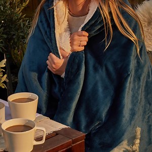 Shrug off that evening chill with 20% off Lakeland Heated Throws❄️ Shop here - www.lakeland.co.uk/around-the-home/household-electricals/heated-textiles?q=:relevance:brand:lakeland&&src=fborg | Lakeland