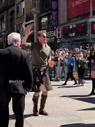 Sam Heughan dancing at the Tartan Parade 2026 #shorts #shortvideo #samheughan #tartanday