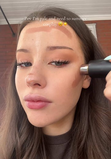 Summer Cosplay Transformation with Self Tanner and Bronzer