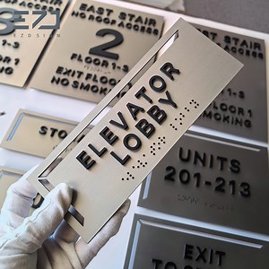 [Hot Item] Metal Elevator Lobby Wayfinding Decor Ada Door Name Signs for Hotel Building