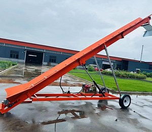 [Hot Item] Petrol Engine Heavy Duty Log Wood Conveyor ATV Firewood Conveyor Elevator Machine