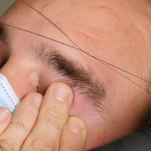 Threading is an essential part of the HD Brows treatment, which helps to remove any fluffy hairs above and below the brow to ensure there are no tell-tale signs of waxing 🖤. | HD Brows