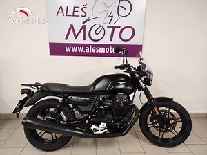 Moto Guzzi V7 Stone III Night pack