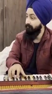 922K views · 26K reactions | "Melodic vibes!  Indian artist's soulful harmonium performance is pure magic! ✨❤️ The notes resonate deep within...  #HarmoniumLove #IndianClassical #SoulfulMusic" | Harmonium Lovers | Facebook