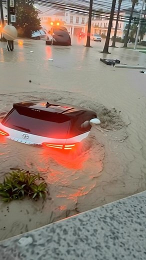 Keep Safe Everyone 😱 | Lester Lee