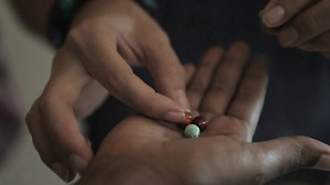 How to make Paper Bead Jewelry