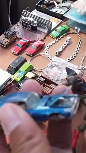 35K views · 688 reactions | Buscando tesoros escondidos en el Tianguis #HotWheels #viral #custommexico #valioso #coleccion #tianguis #joyas #carros | Custom Mexico | Facebook