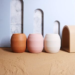 [Hot Item] Egg Shape Ceramic Jar Candle of Paraffin Wax