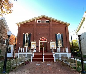 Newtown Theatre Wins 2022 Preservation Achievement Award