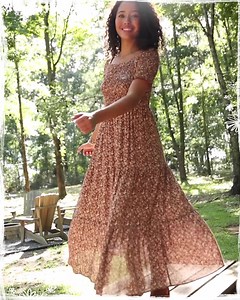 The most flattering dress we make! You're gonna fall in love with the Daisy Maxi Dress, we promise! 😉 >> https://bit.ly/3yy0Fx0 | Natural Life