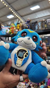 REPARACIÓN JUGUETE VEEMON DIGIMON ADVENTURE ✨ #juguetesolvidados #swapmeet #swapmeet #toyshow #bandai #juguetes #toys #restauracion #peluche #digimon #veemon #chachareando #promocional #foxkids | Juguetes olvidados