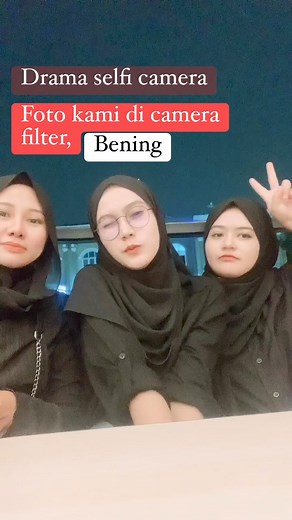 1.7K views · 103 reactions | Drama Filter Camera #happymothersday #rikross #bikini #ubud #Whistlepodu #comedi #Hiburan #humor #plesetan #kontenlucu #transekarang #pov #bundesligs #dramaselfi #filtercamerasesat | Putri Himawan | Facebook
