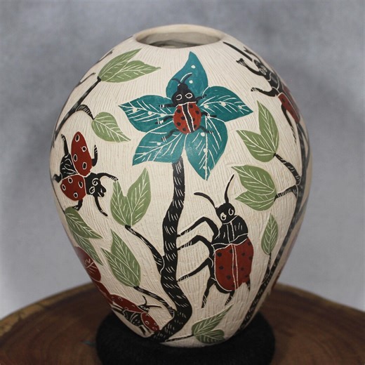 Mata Ortiz Pottery: Jonathon Villa, Loveliness of Ladybugs, Vivid Imagery - Etsy