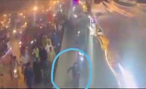 1.1K views · 36 reactions | گھر بیٹھے لوگ سمجھتے ہیں صحافی کا کام تو...